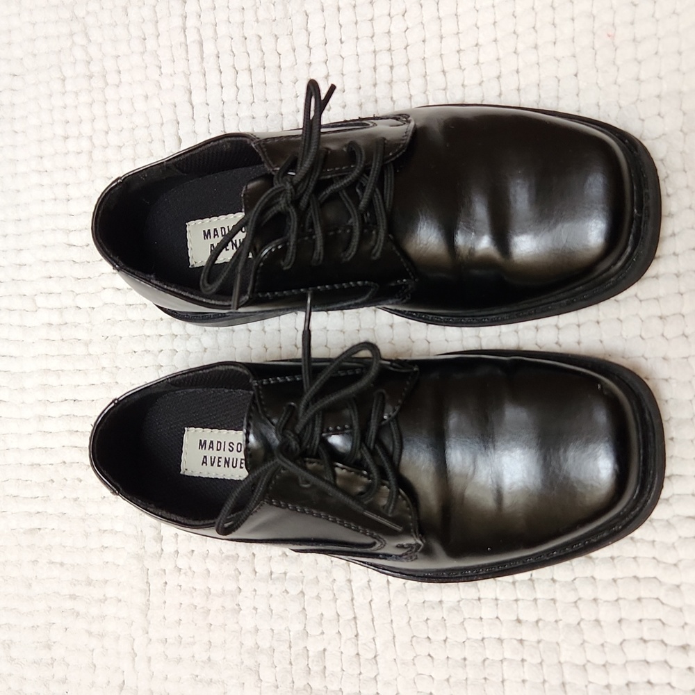 Boy's Dress Shoes Size 3M